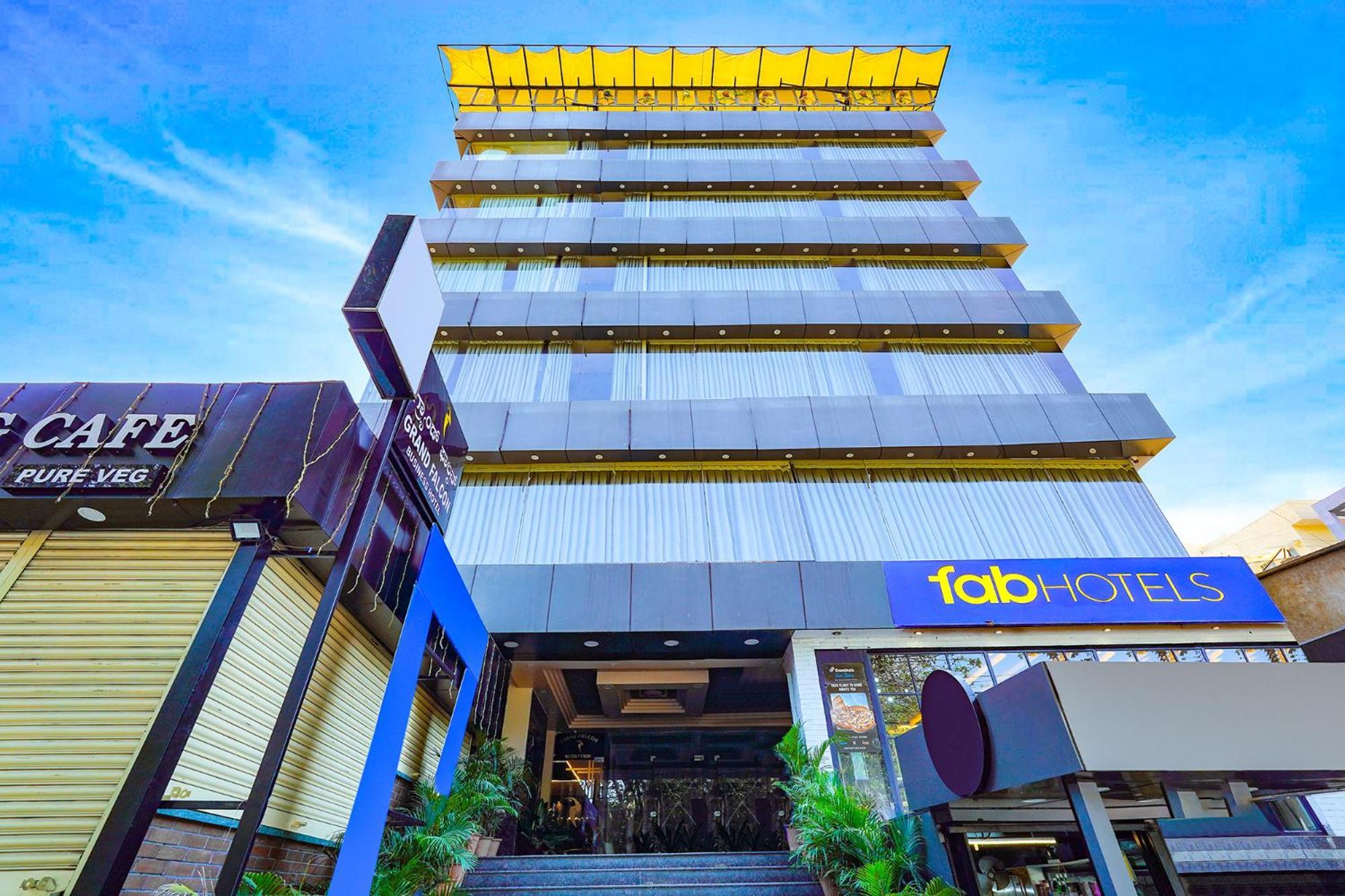 Fabhotel Grand Falcon บังกาลอร์ ภายนอก รูปภาพ