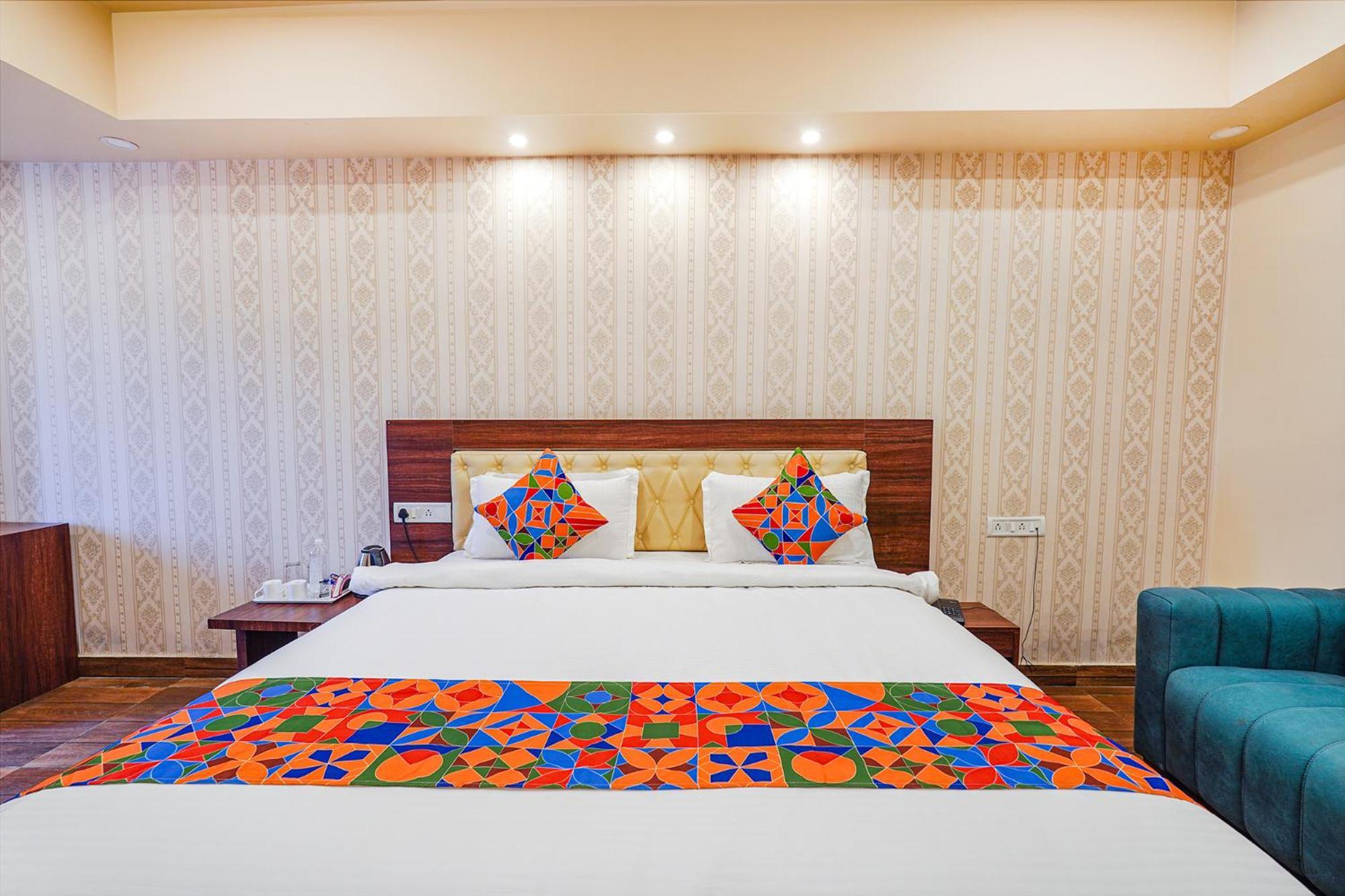 Fabhotel Grand Falcon บังกาลอร์ ภายนอก รูปภาพ