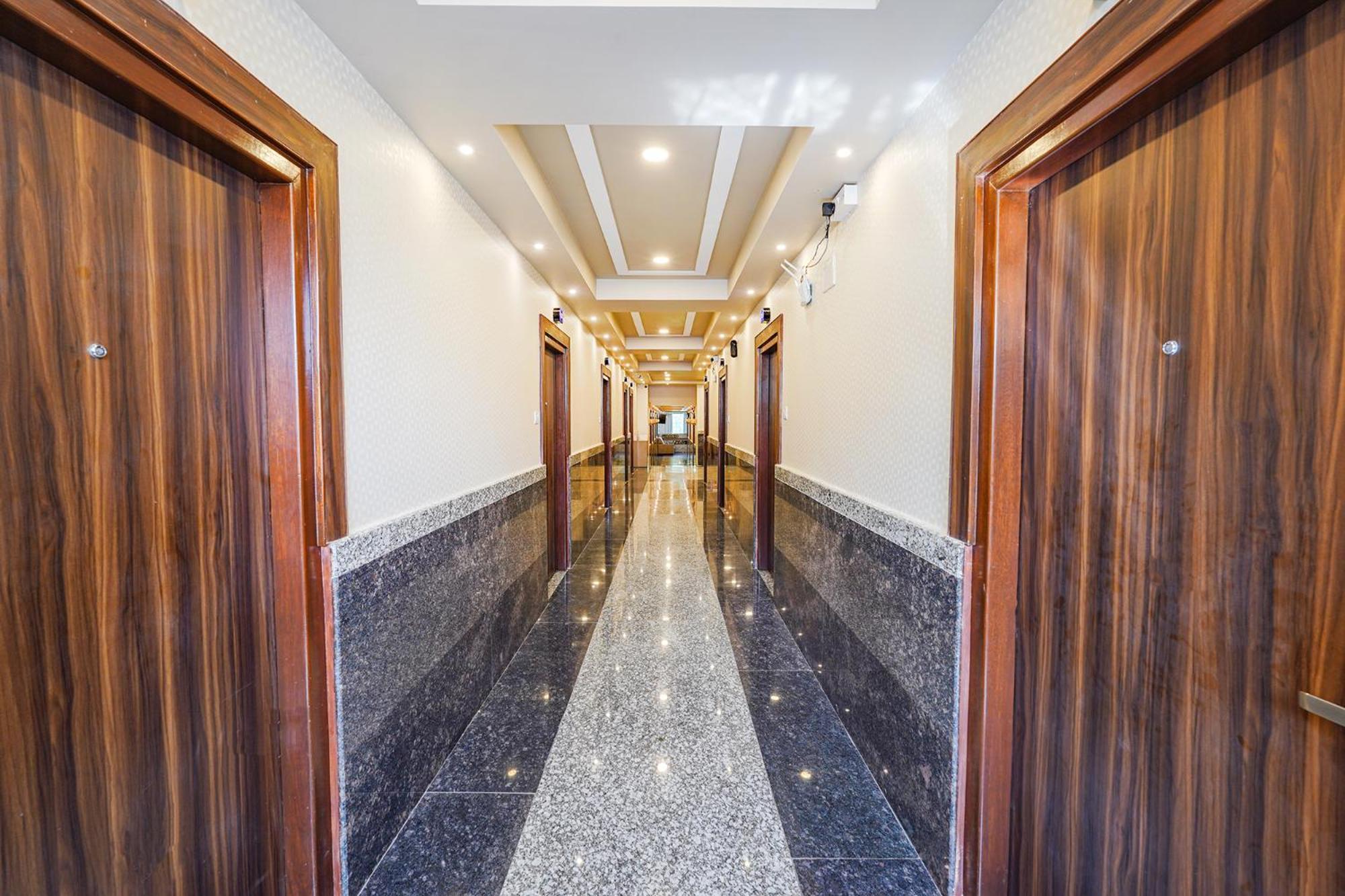 Fabhotel Grand Falcon บังกาลอร์ ภายนอก รูปภาพ
